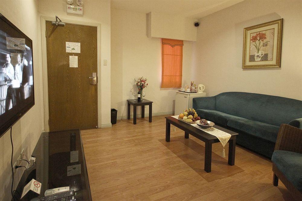 Court Meridian Hotel & Suites Olongapo Eksteriør billede