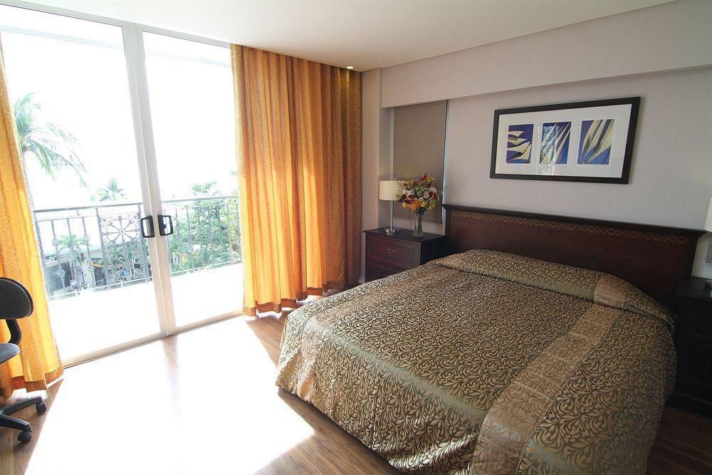 Court Meridian Hotel & Suites Olongapo Eksteriør billede