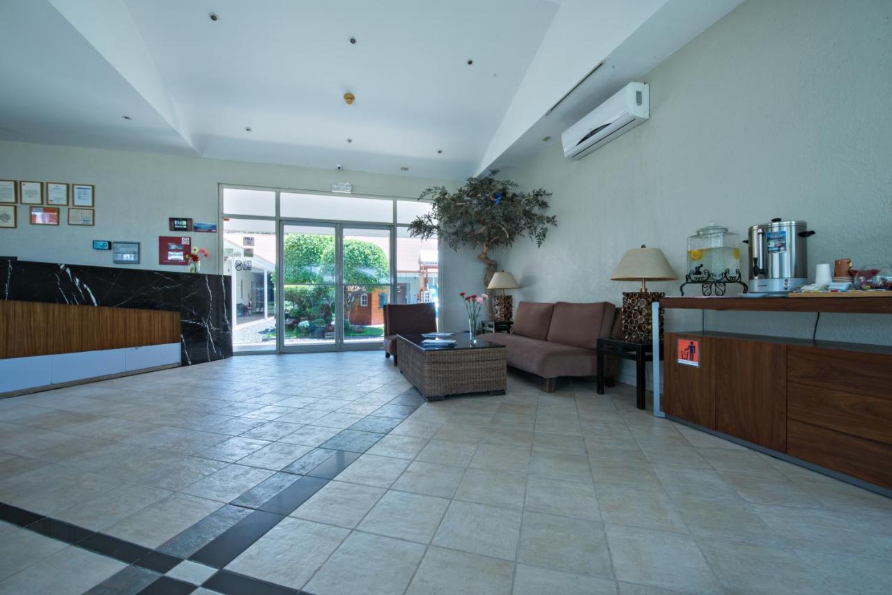 Court Meridian Hotel & Suites Olongapo Eksteriør billede