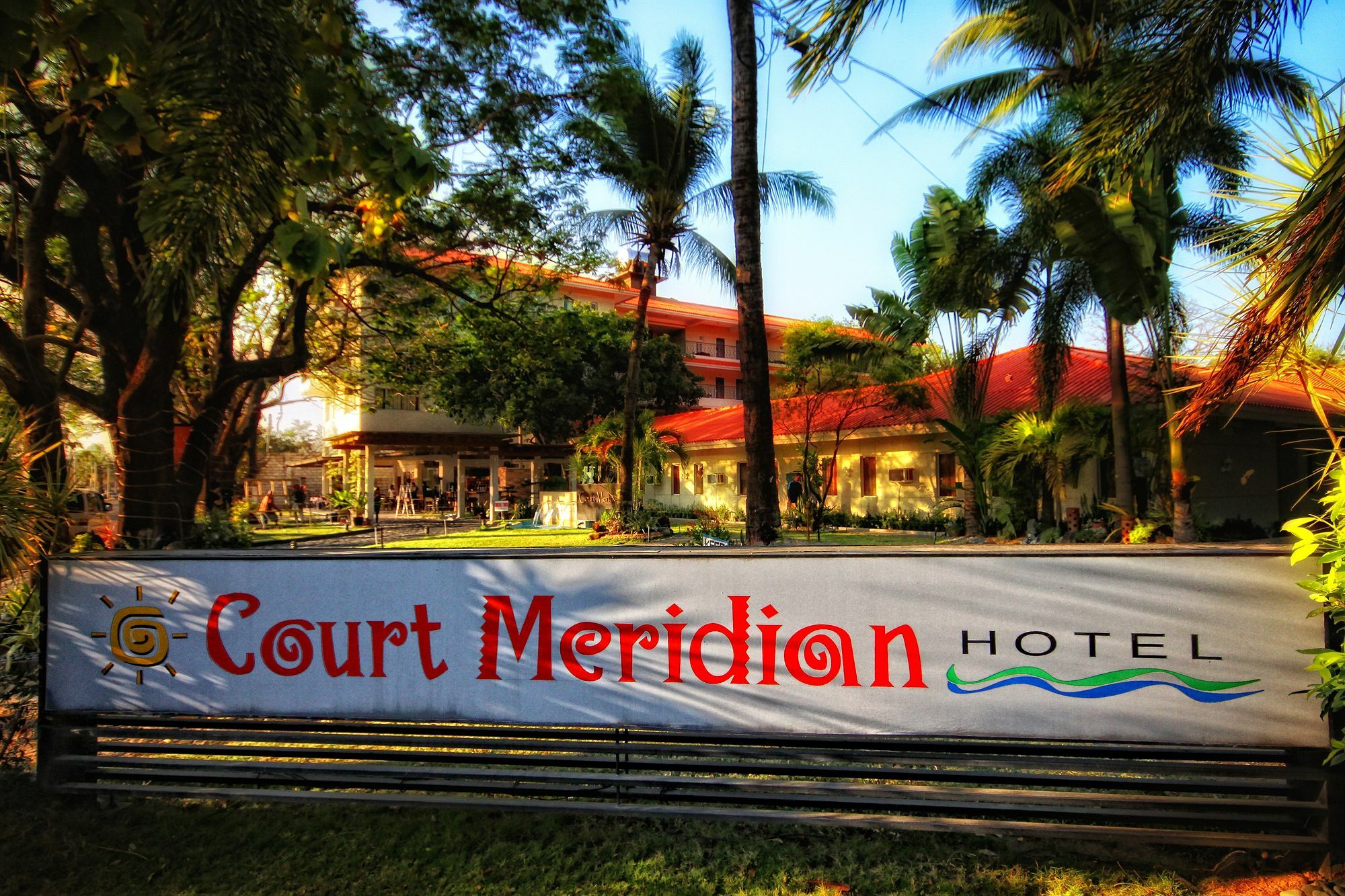 Court Meridian Hotel & Suites Olongapo Eksteriør billede