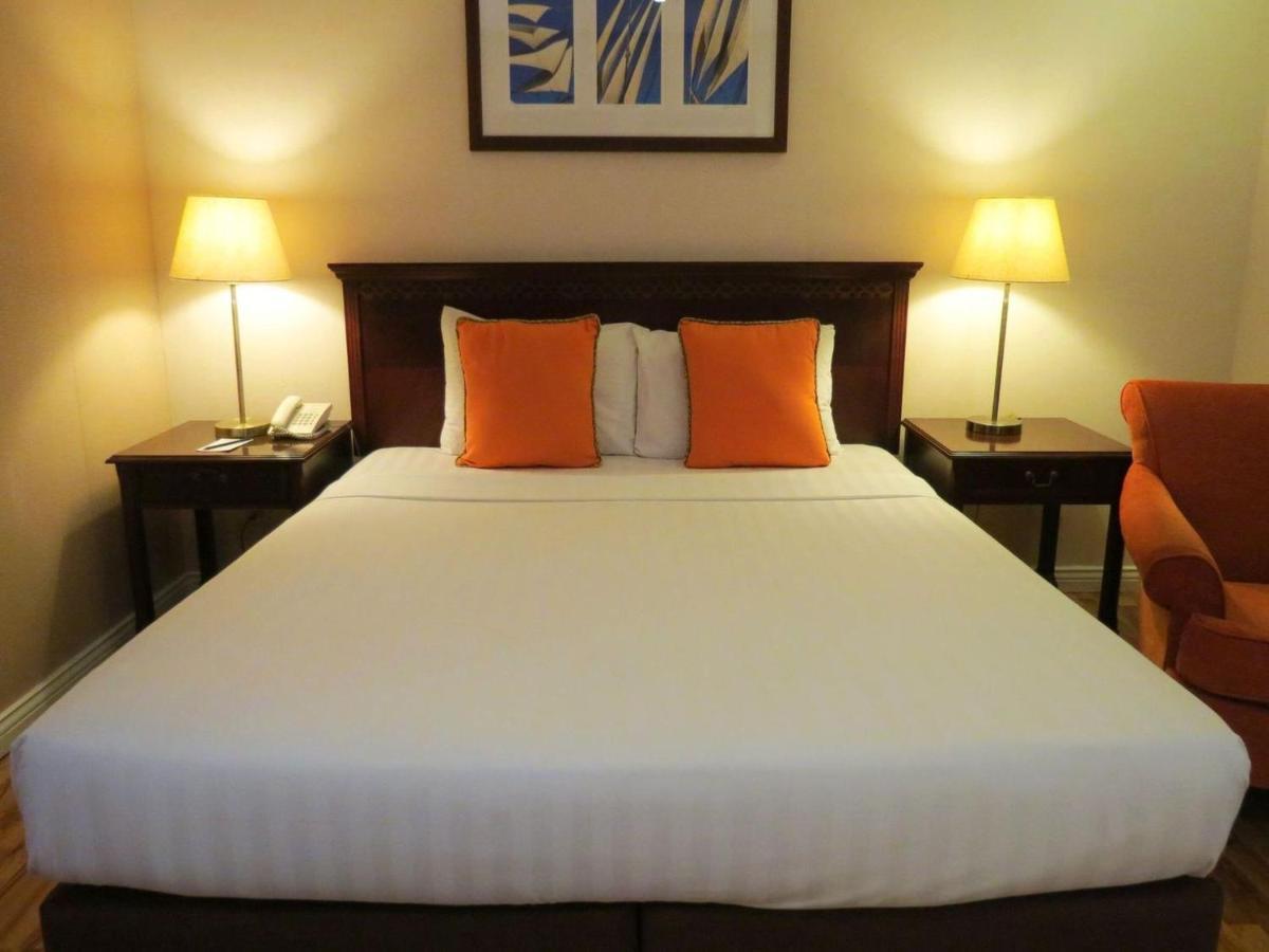 Court Meridian Hotel & Suites Olongapo Eksteriør billede